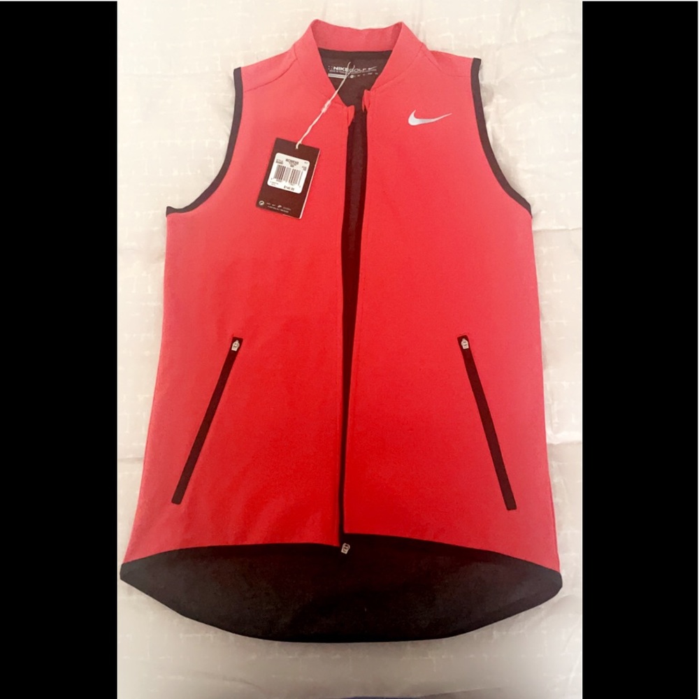 NIKE
Nike Composite Full Zip Vest
 NWT XS $140